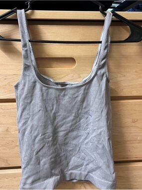 Sleeveless Ribbed Tank Top in Light Gray